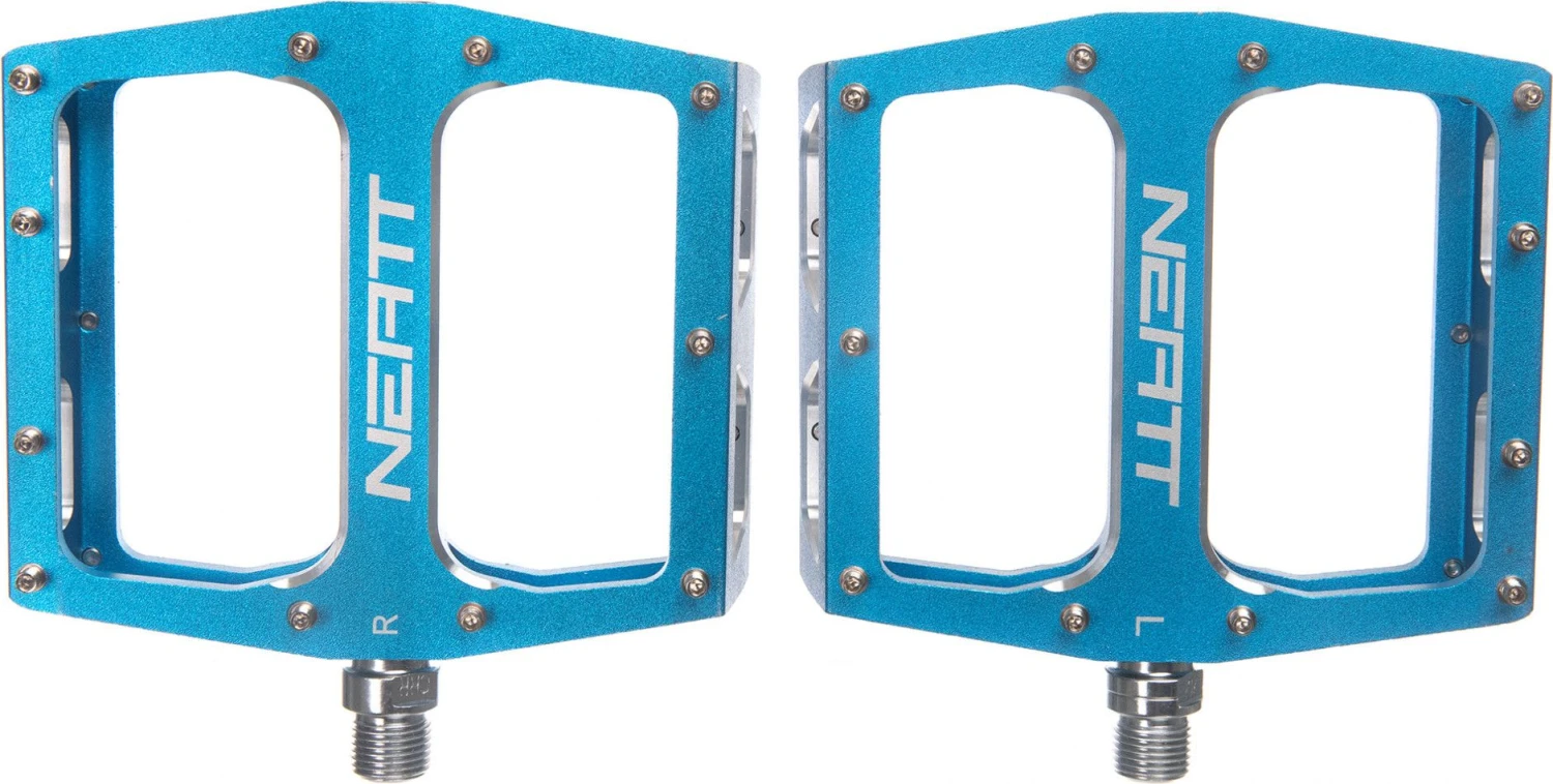 Pair Of Neatt Attack V2 XL 11 Pin Flat Pedals Blue 3 Pair Of Neatt Attack V2 XL 11 Pin Flat Pedals Blue