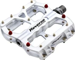 REVERSE Pair Of Pedals ESCAPE White